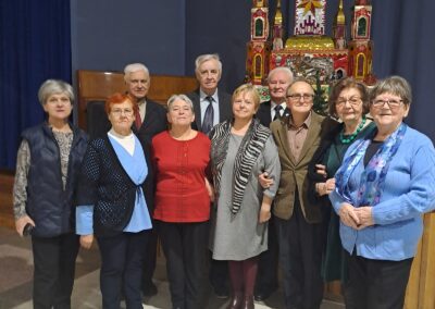 Zdjęcie przedstawia spotkanie osób starszych